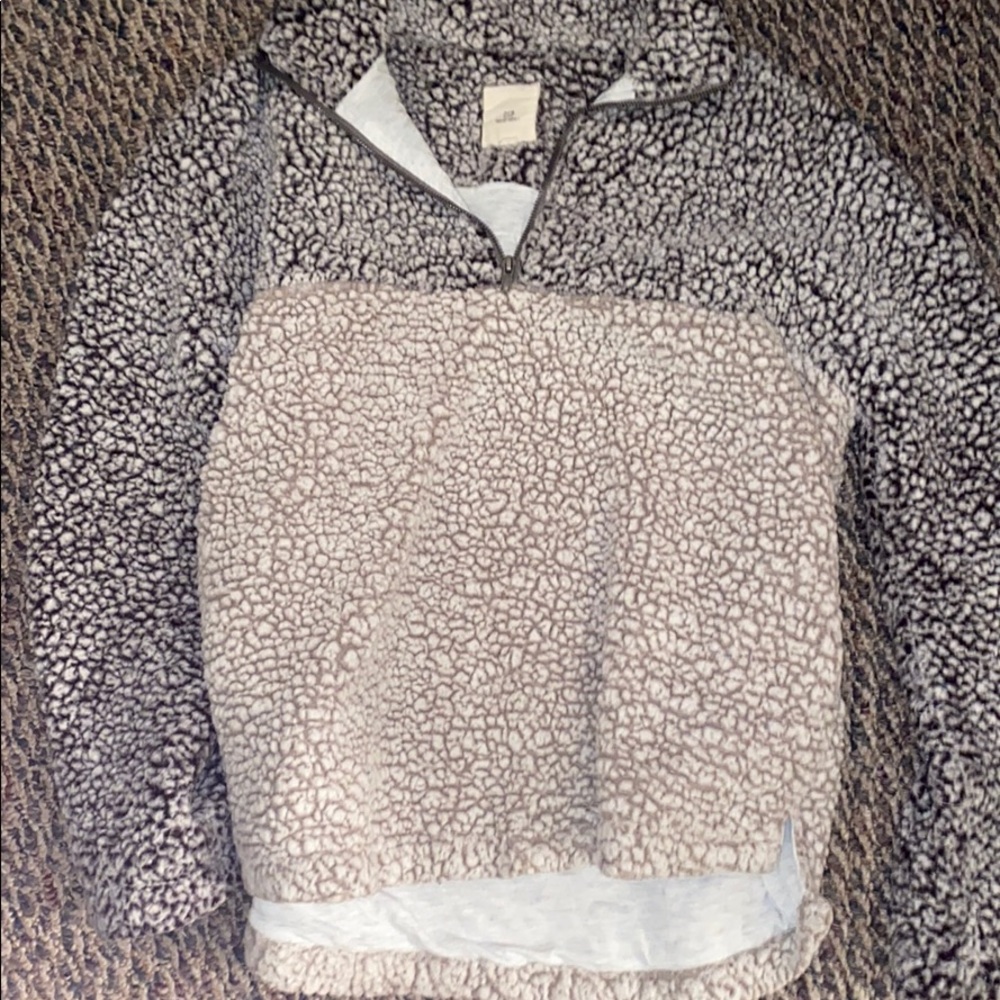 Gray and tan Sherpa half zip